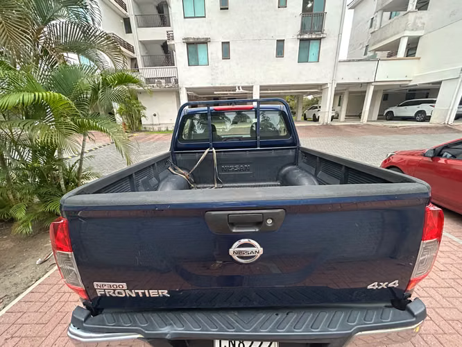 NISSAN FRONTIER 2019 4x4 SENCILLA 
