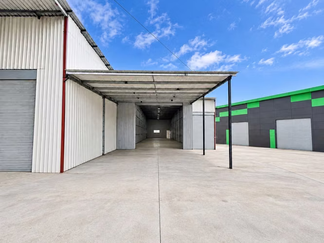 Alquiler de galera en Parque Industrial Mañanitas, 180 m² - Imagen 5
