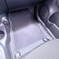 ¡COMO NUEVO! – NISSAN VERSA 2018 - Imagen 8
