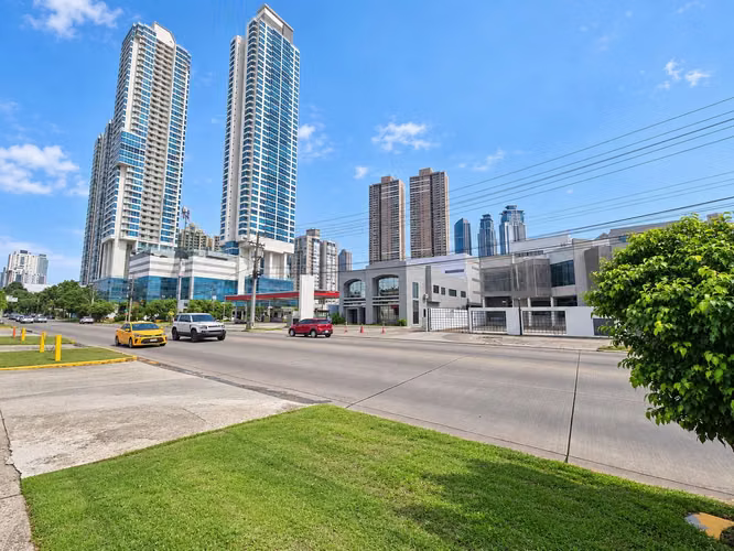 Alquiler de Edificio Corporativo en Costa del Este, 1,100 m² - Imagen 2
