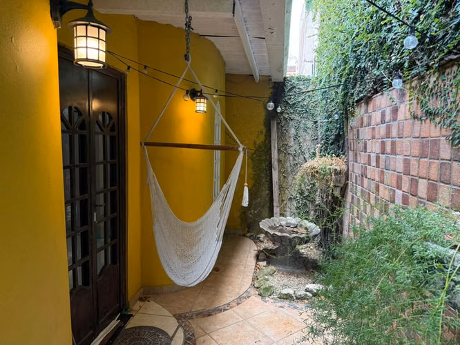Casa en Altos de Panana residencial privado I con terraza  deposito 