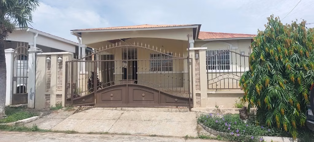 Venta de Casa en Chorrera 27-2468CM