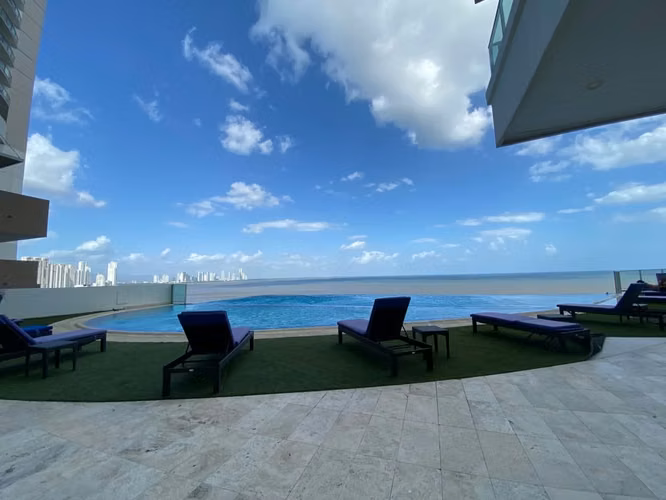 Venta PH Oasis Vista al Mar Punta Pacifica
