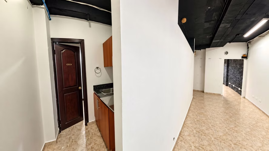 LOCAL COMERCIAL LISTO PARA OPERAR — EL CANGREJO - Imagen 3