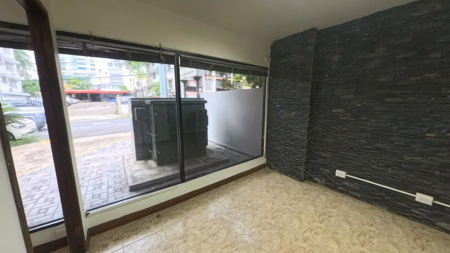 LOCAL COMERCIAL LISTO PARA OPERAR — EL CANGREJO - Imagen 7