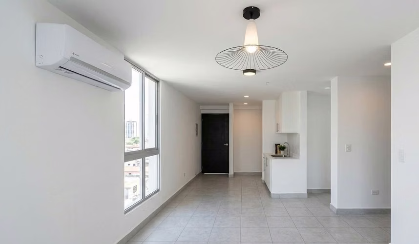 Apartamento en Via España I con excelente iluminacion y ubicacion