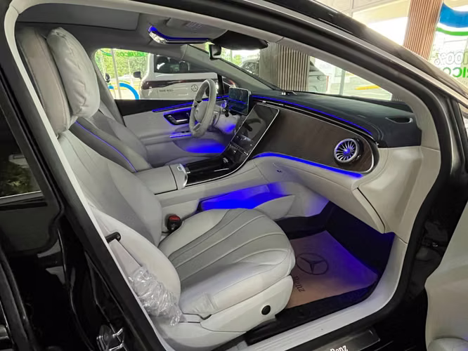 Mercedes-Benz EQE 500 4MATIC Sedan  Luxury Edition 2025 | 100% eléctrico | AWD | 681 km CLTC - Imagen 6