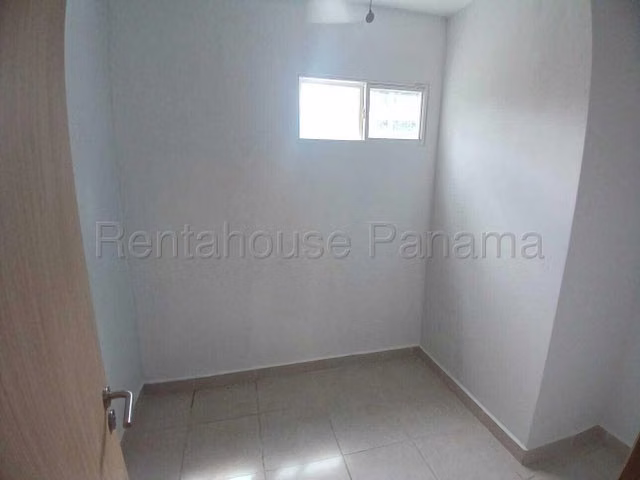 Casa en alquiler en Brisas del Golf 27MAM552