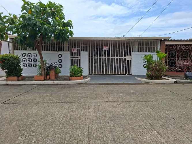 Casa en venta en Altos de Las Acacias, Don Bosco