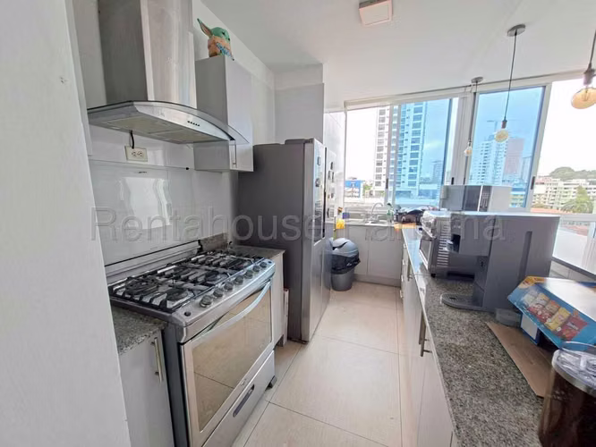 Alquilo C/ Opción a Compra Apartamento de 97.70m2 en Avenida Balboa Vista Balboa 27-2447SRZ