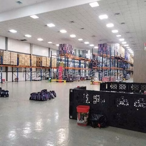 Alquilo Galera de 1400m2 en Don Bosco 27-2441SRZ