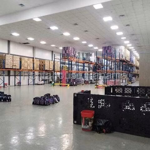 Alquilo Galera de 1400m2 en Don Bosco 27-2441SRZ