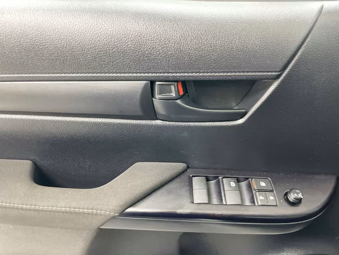 TOYOTA HILUX - 2025 - PPHX - Automarket - Imagen 4