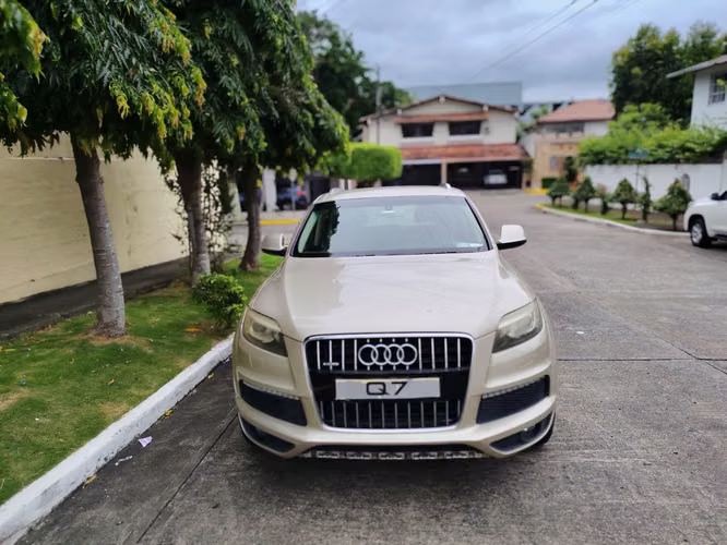AUDI Q7 2010 AUTOMÁTICA NEGOCIABLE 