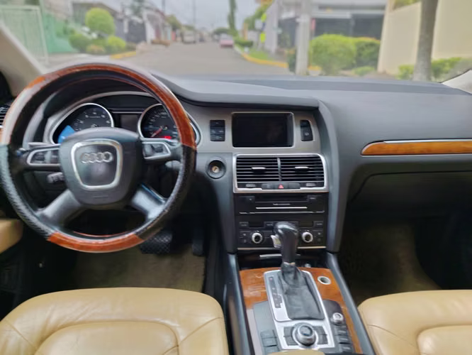 AUDI Q7 2010 AUTOMÁTICA NEGOCIABLE  - Imagen 6