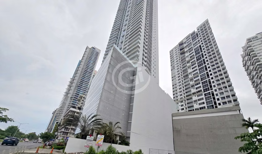 Venta Apartamento Duplex Avenida Balboa Vista al Mar Remate