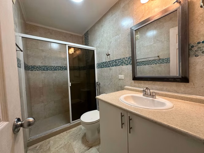 Venta apartamento remodelado, Obarrio 