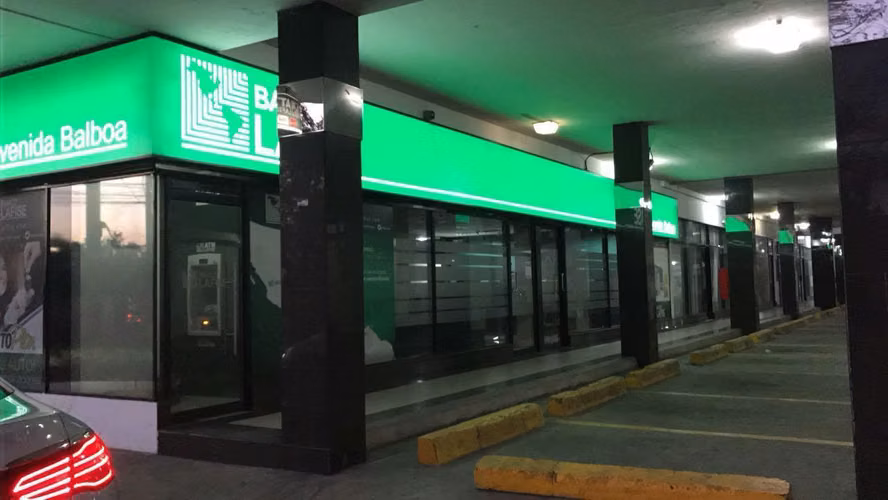 Alquiler de Local en Av Balboa