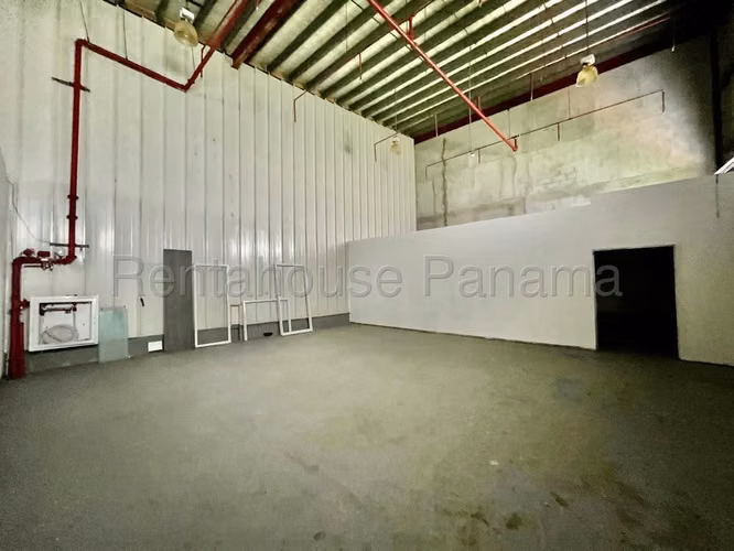 Venta Galera 291 m2 Dos Niveles con Mezzanina y Cuarto Frio Don Bosco - ALYC 27-2454