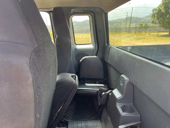 Se vende Ford Ranger 2005 XLT - Imagen 7