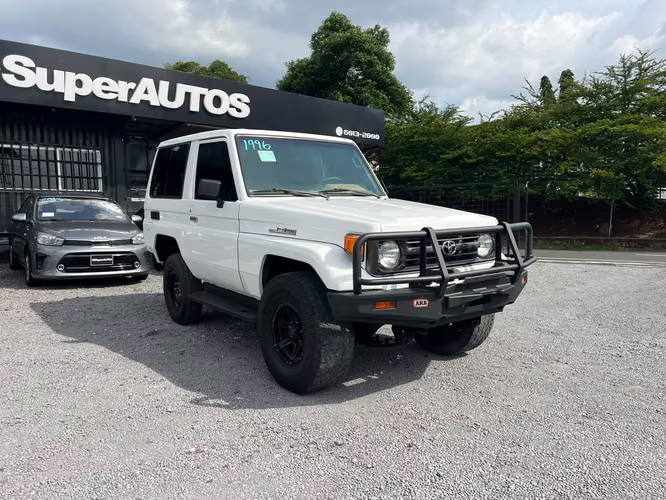 Toyota Land Cruiser - Imagen 3