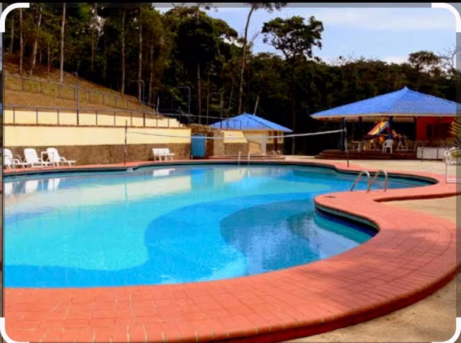 Se Vende Casa en Altos de Cerro Azul REMATE