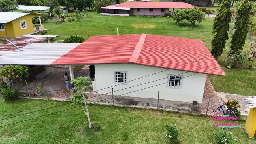 Casa con amplio terreno en venta en El Jagüito, Antón, Coclé