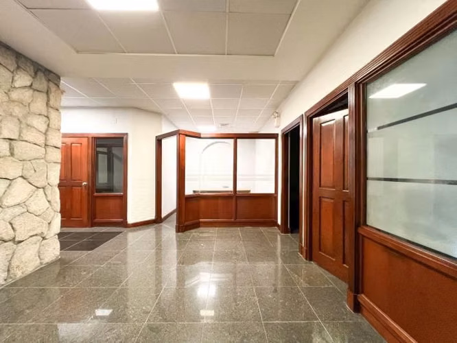 OFICINA COMERCIAL - Imagen 5
