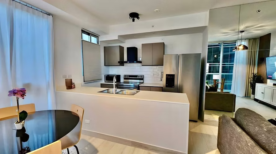 PH Urbana - Apartamento en Alquiler con Amoblado en Obarrio - Imagen 1