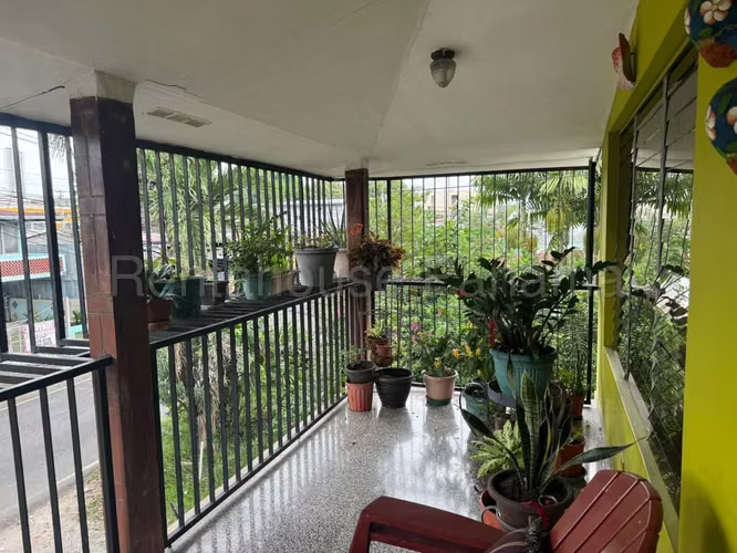 VENDO Casa con Cuartos para Alquiler en Rio Abajo 500m2 lote. MAG - Imagen 7