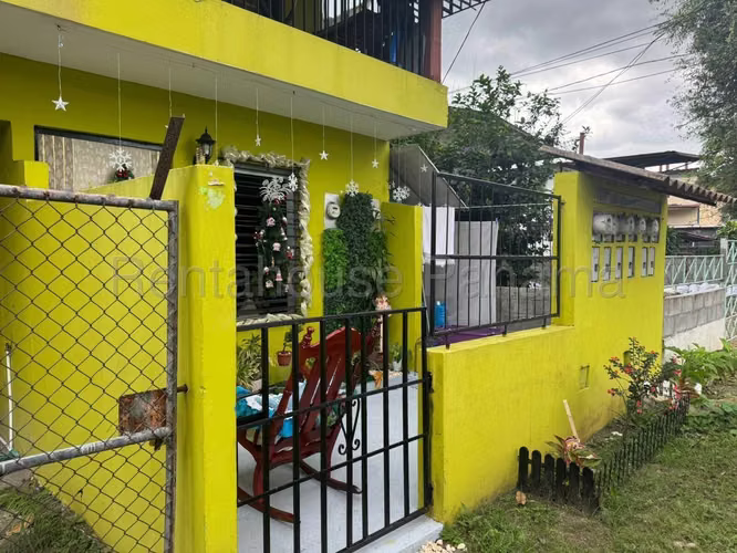 VENDO House with quarters for rent. 500m2 lot. MAG