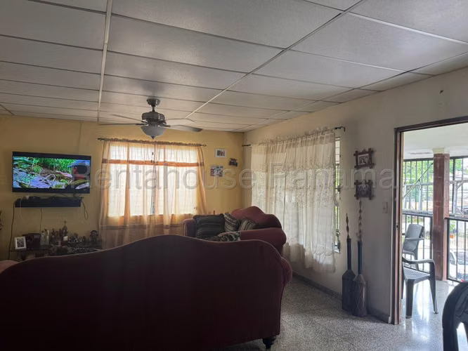 VENDO Casa con Cuartos para Alquiler en Rio Abajo 500m2 lote. MAG - Imagen 6