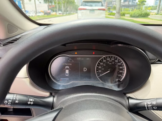 Vendo mi Nissan Versa 2021 - Imagen 13