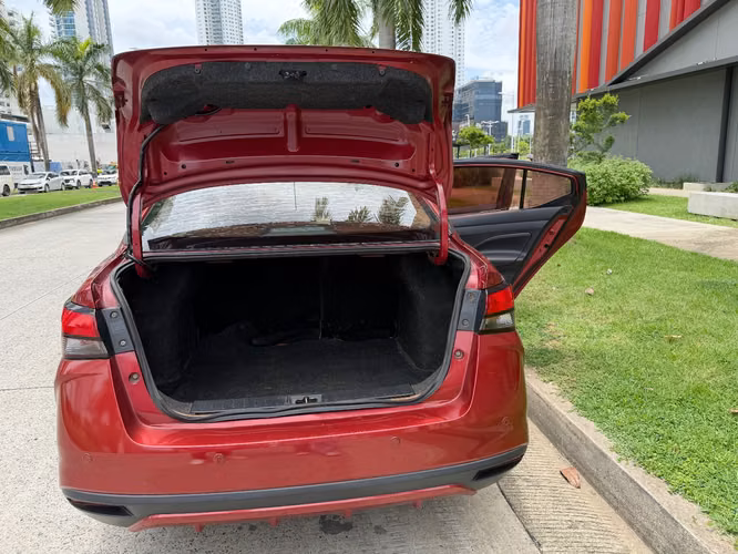 Vendo mi Nissan Versa 2021 - Imagen 7