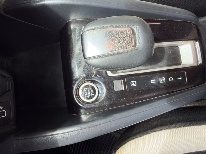 Vendo mi Nissan Versa 2021 - Imagen 15