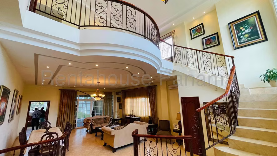 Casa en Venta en Las Cumbres. - Imagen 3