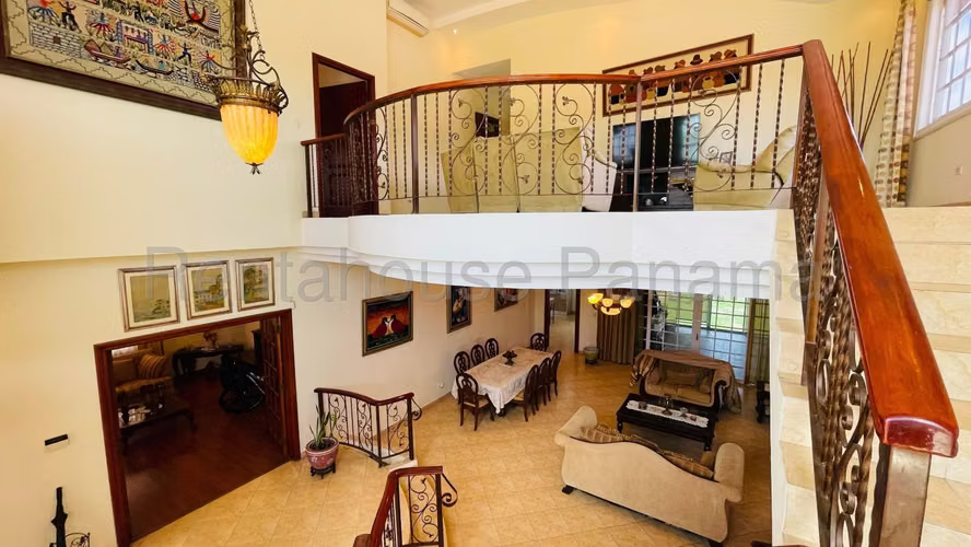 Casa en Venta en Las Cumbres. - Imagen 4