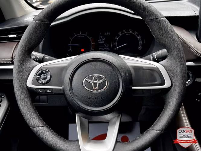 Toyota Yaris E 2023 Automática EG8266 - Imagen 10