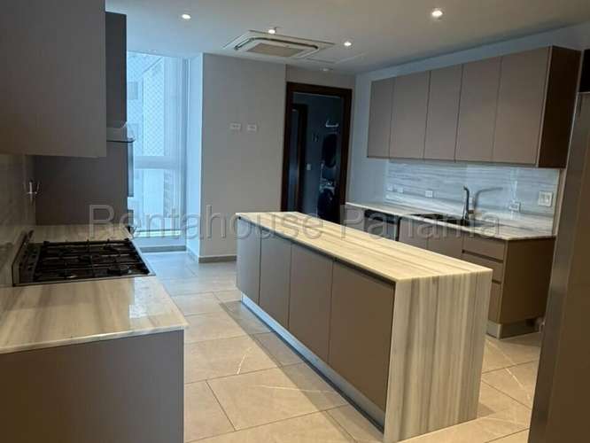 Alquiler de Apartamento con Línea blanca en Paitilla Ph The Towers EC