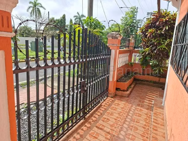 Casa en Venta en  Colon JG