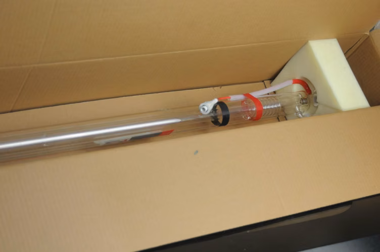 Maquina Laser de 60W Con Area de Trabajo 70cm X 50c