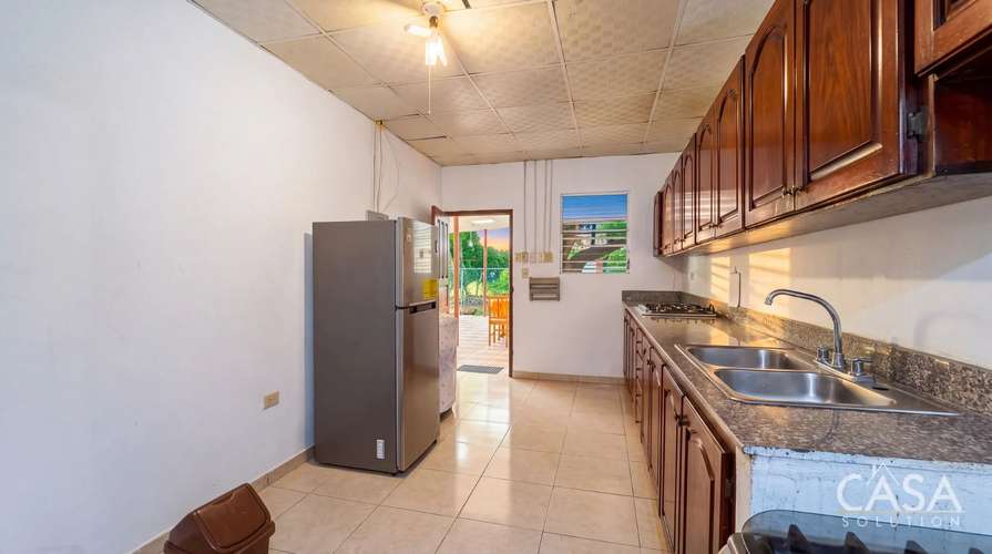 Propiedad de 8 Habitaciones con Zonificación Comercial en Venta en Las Tablas - cs id: 335244