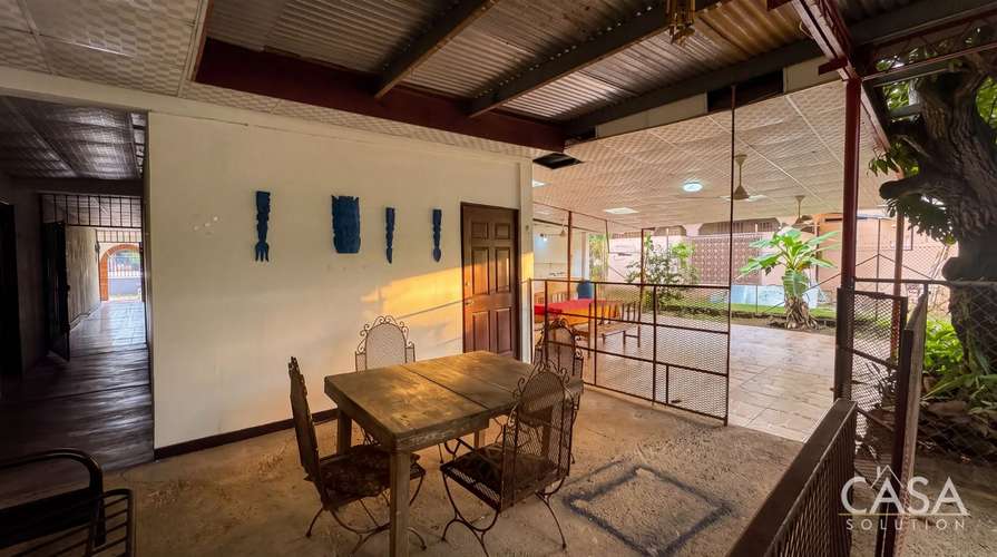 Propiedad de 8 Habitaciones con Zonificación Comercial en Venta en Las Tablas - cs id: 335244