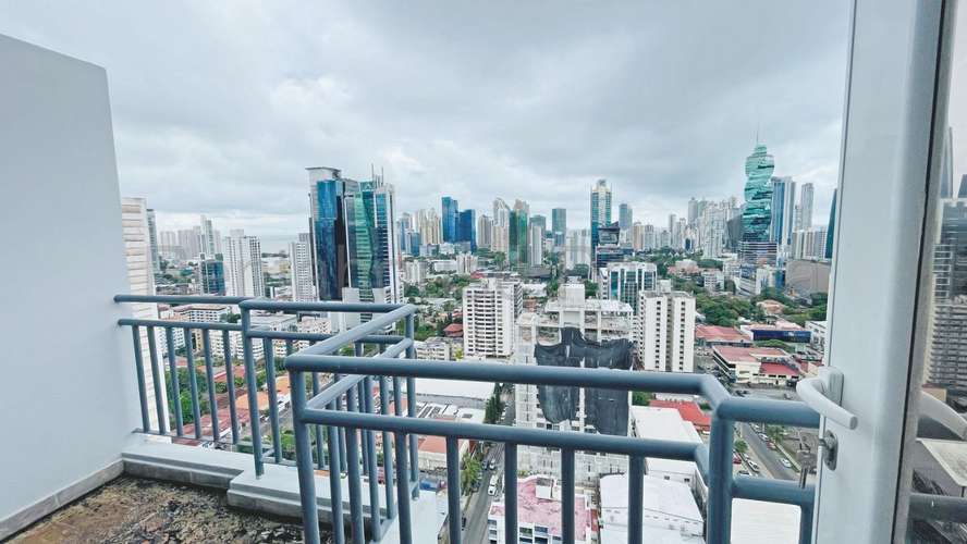 Apartamento de 2 niveles con 217mts en el corazón de Obarrio - Imagen 10