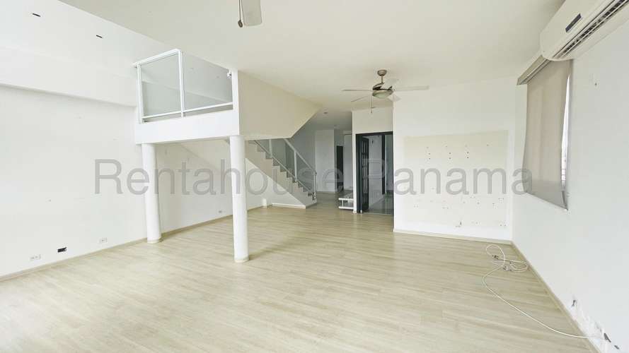 Apartamento de 2 niveles con 217mts en el corazón de Obarrio - Imagen 17