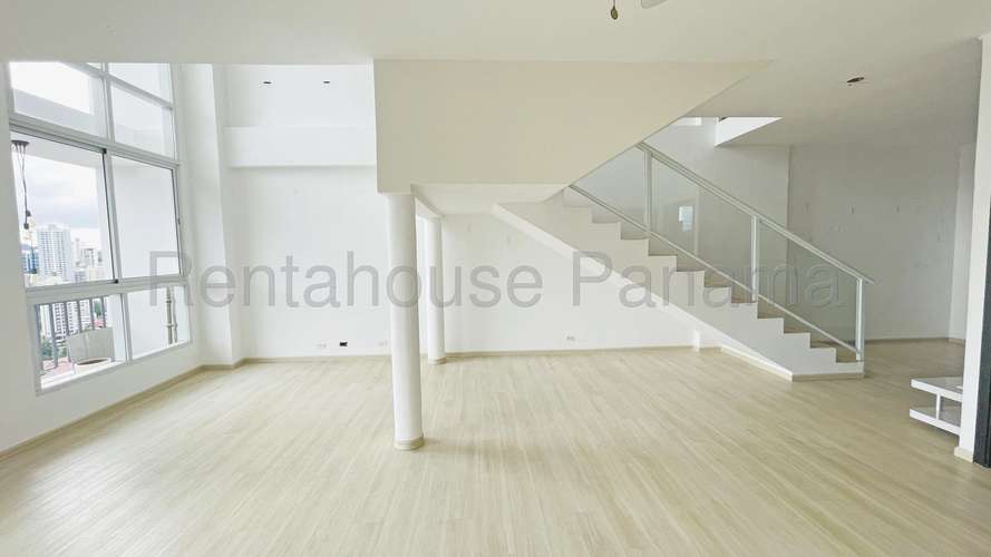 Apartamento de 2 niveles con 217mts en el corazón de Obarrio - Imagen 14