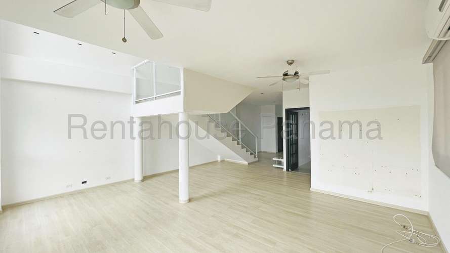 Apartamento de 2 niveles con 217mts en el corazón de Obarrio - Imagen 15