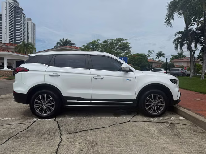 GEELY AZKARRA 2023 FULL EXTRAS 19,500 (negociable)