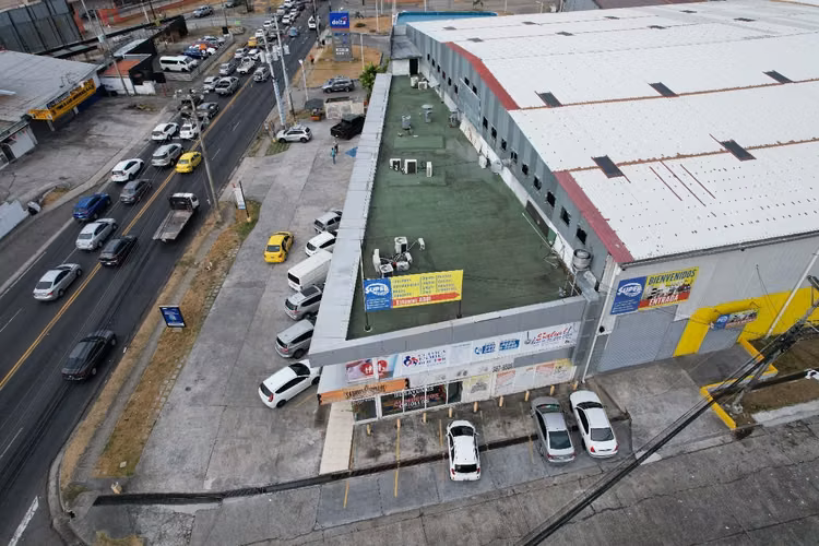 ALQUILO GRANDIOSO LOCAL COMERCIAL EN LLANO BONITO - Imagen 4