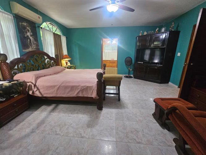2 Hectáreas de Terreno con Residencia Estilo Villa, Ideal para Inversión Recreacional - Imagen 16